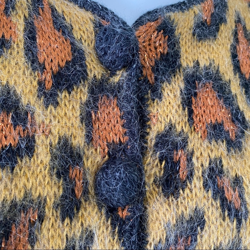 Anthro Button Front Cheetah Print Sweater with Metallic Shimmer Crop Cardigan M - Picture 6 of 12